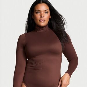 BODYWEAR by Victoria with FeatherSoft™ Innovation Turtleneck Bodysuit